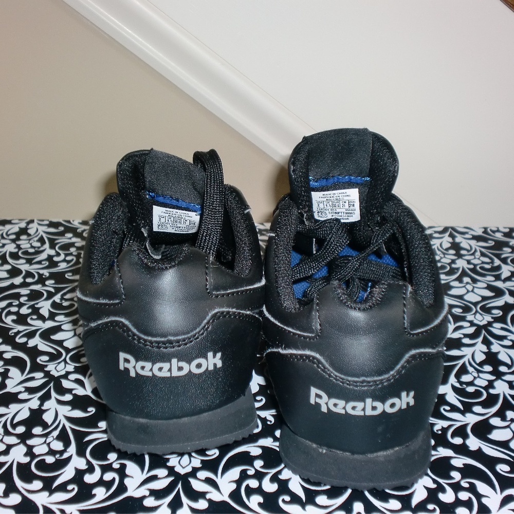 Reebox - Picture 2 of 6